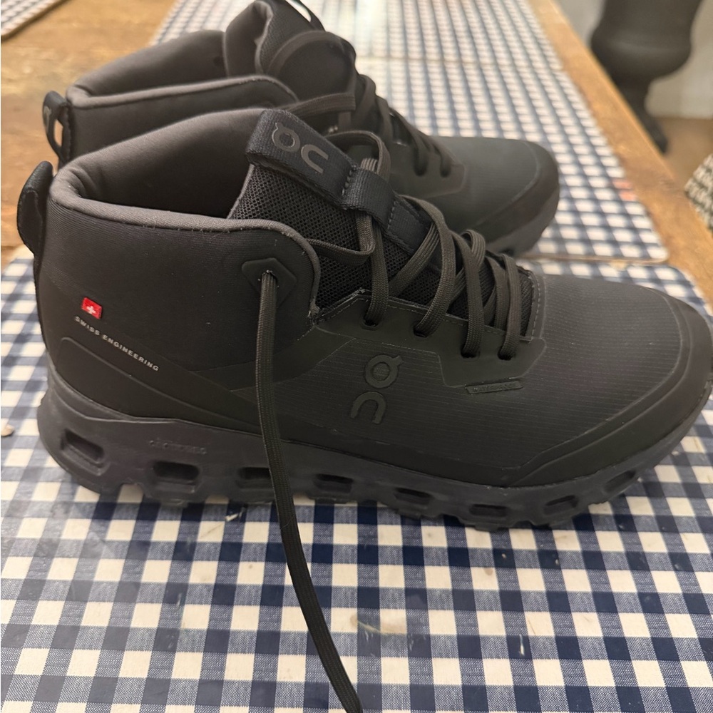 On Running Women's Black High-Top Sneakers